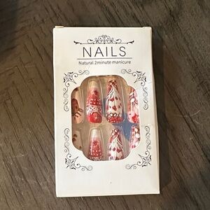 Red and White Patterned Press-On Nails Christmas